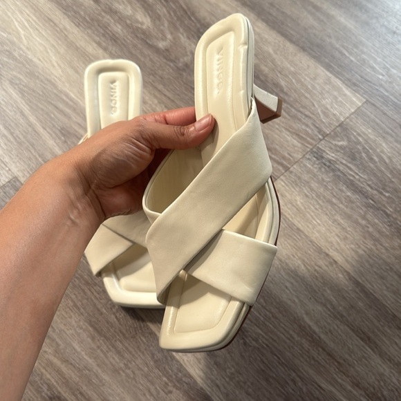 Vince Women's Cream Criss Cross-Strap Sandals Cecilia Square toe Elegant Shoes 9 - Picture 2 of 8